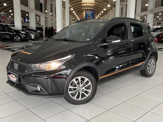 FIAT ARGO 1.3 FIREFLY FLEX TREKKING CVT FIAT ARGO 1.3 FIREFLY FLEX TREKKING CVT